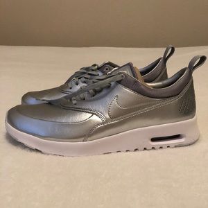 Nike Air Max Thea - Silver and White size: 10